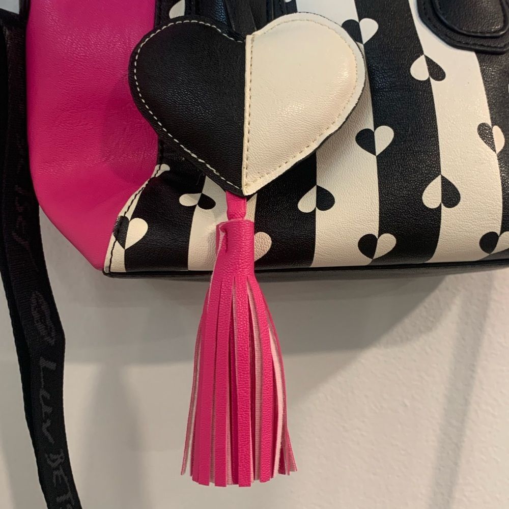 Betsey Johnson Pink and Black Satchel with Heart Print - Picture 7 of 16